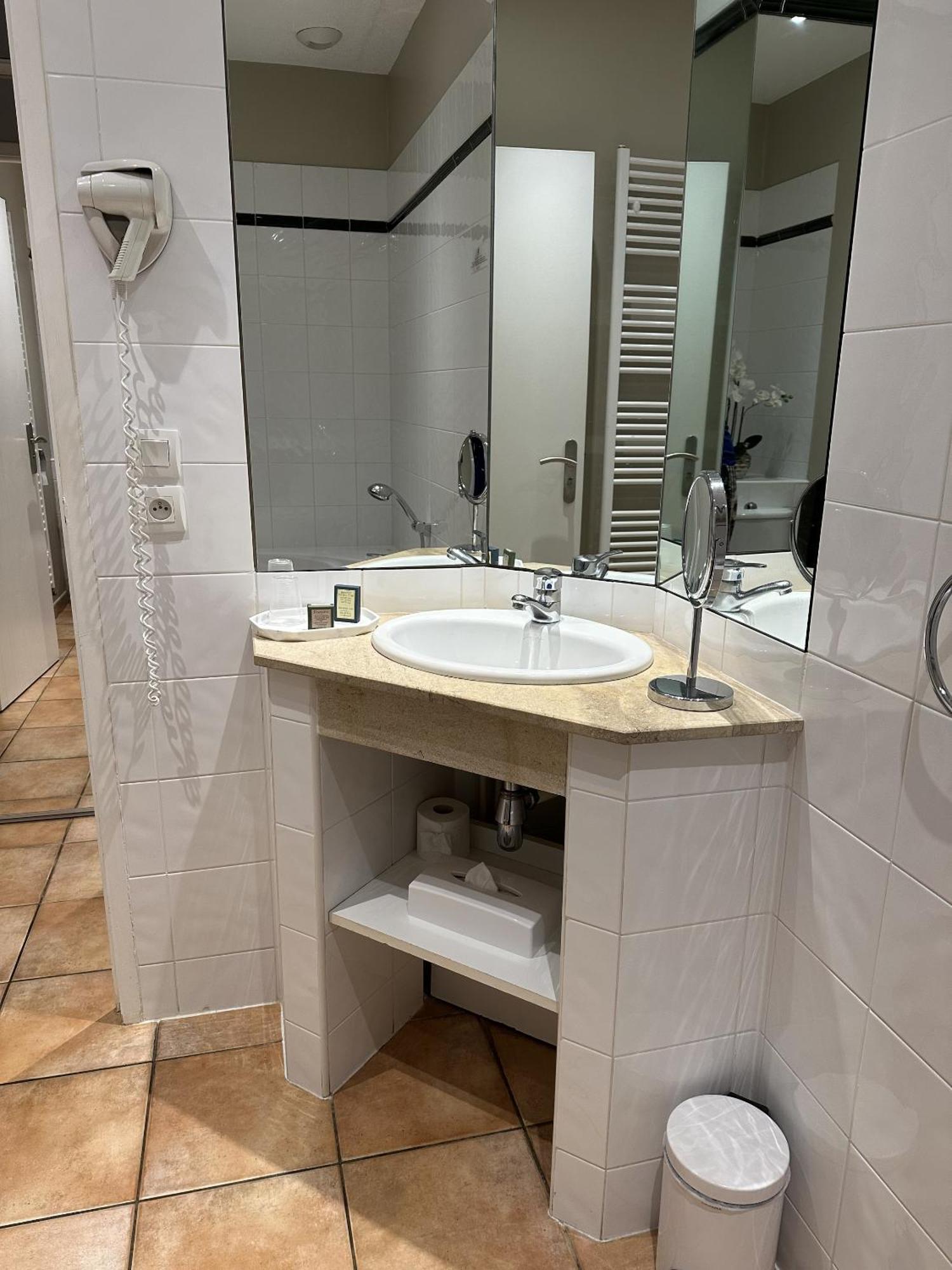 Hotel La Bastide Saint Martin Каркассон Номер фото